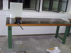 台钳工作台图片